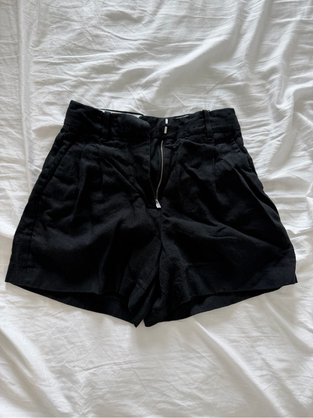 Aritzia The Effortless Short™ Mid-Thigh - PowerLinen™